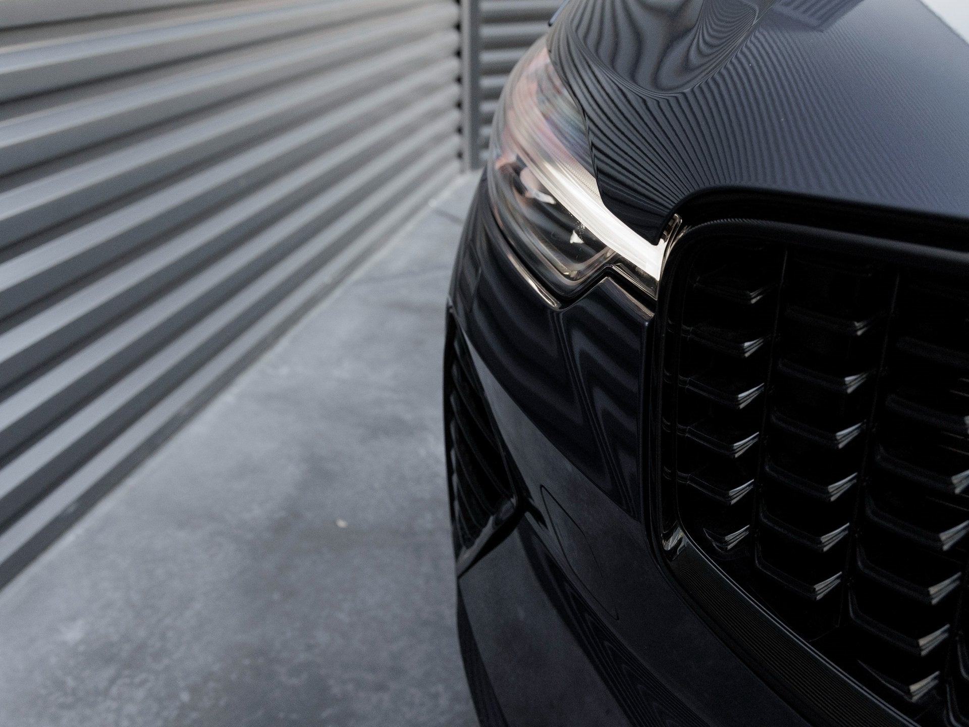 2024 Volvo XC60 Recharge Plug-In Hybrid T8 Plus Dark Theme