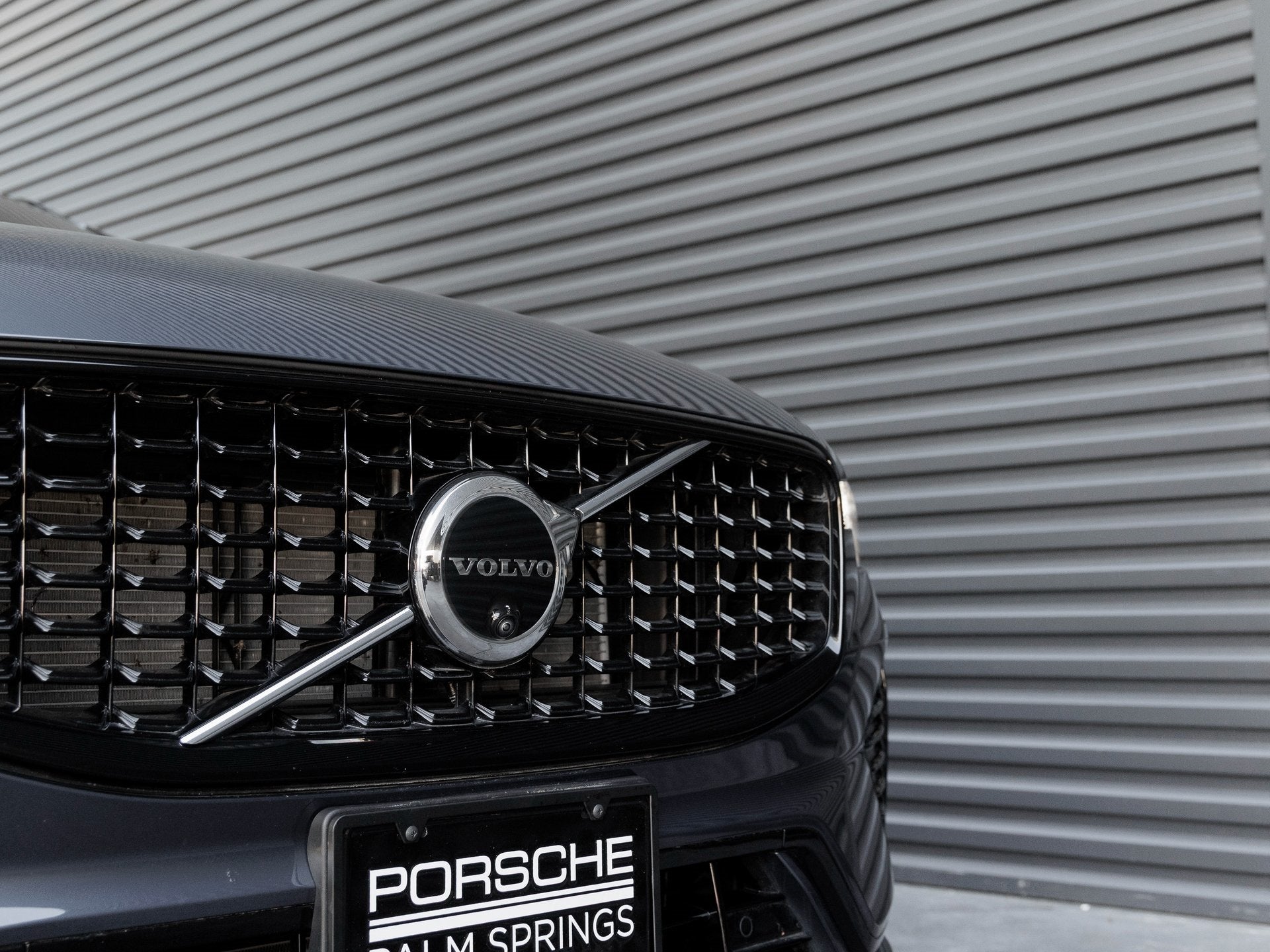 2024 Volvo XC60 Recharge Plug-In Hybrid T8 Plus Dark Theme