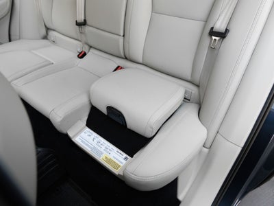 2023 Volvo XC60 B5 Ultimate Bright Theme