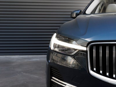 2023 Volvo XC60 B5 Ultimate Bright Theme