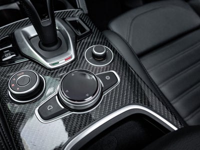 2022 Alfa Romeo Stelvio Quadrifoglio