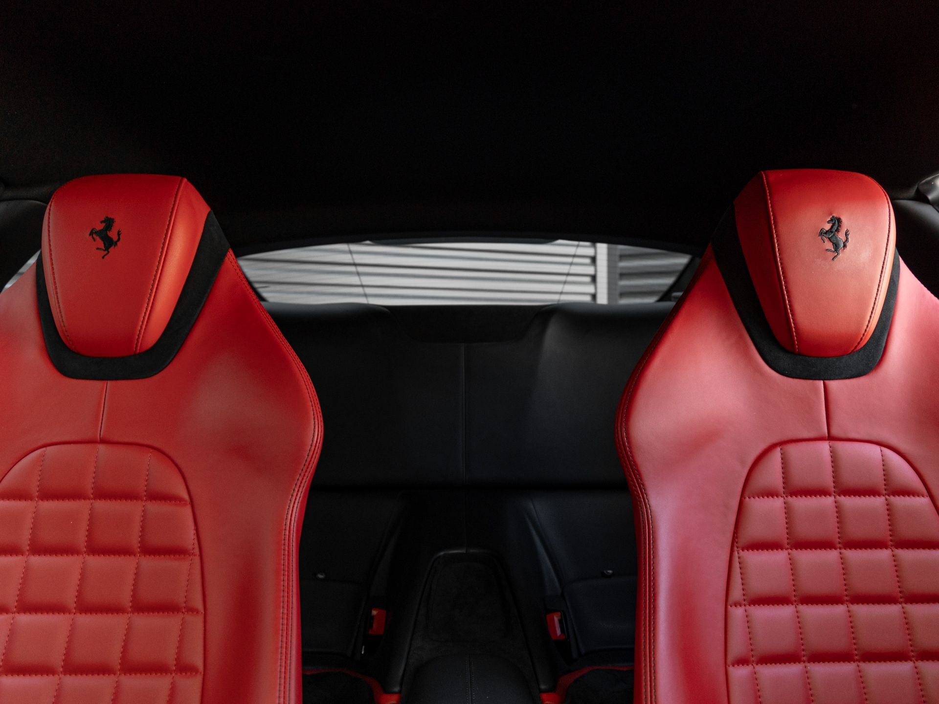 2021 Ferrari Roma Base