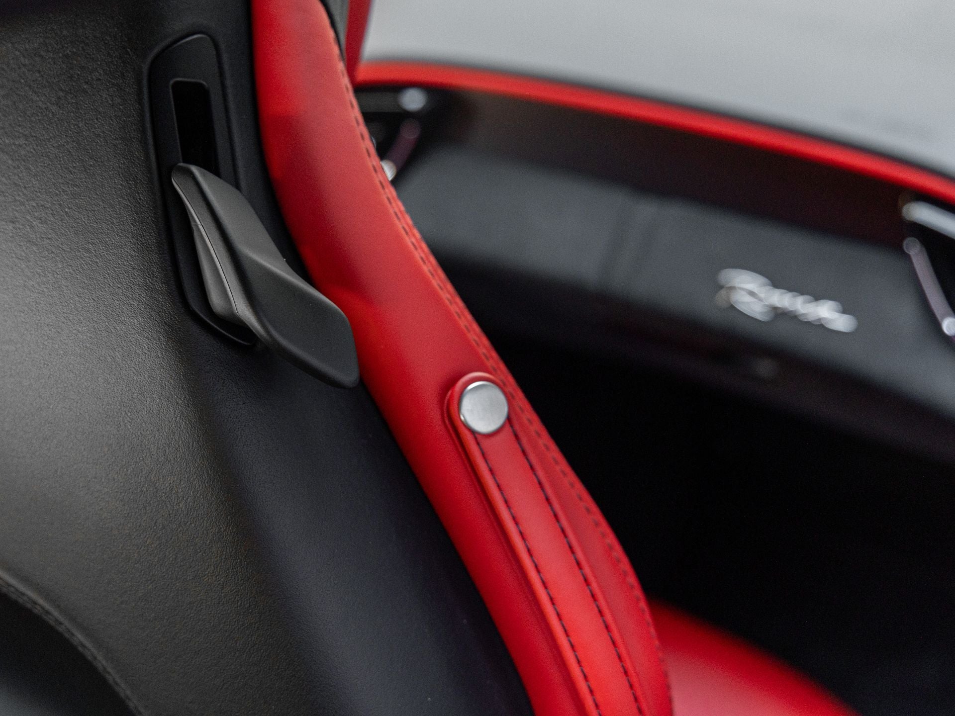 2021 Ferrari Roma Base