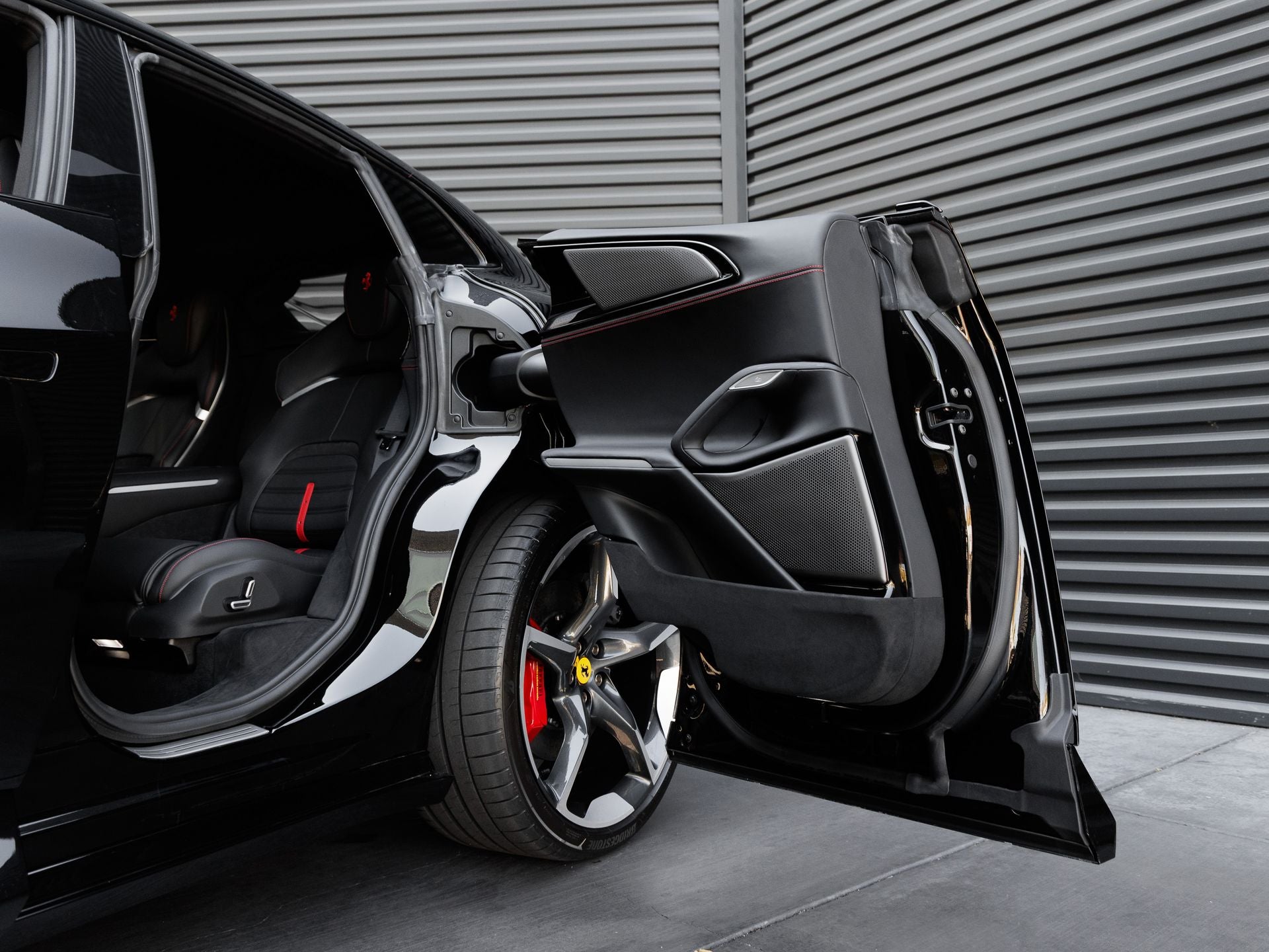 2026 Ferrari Purosangue Base