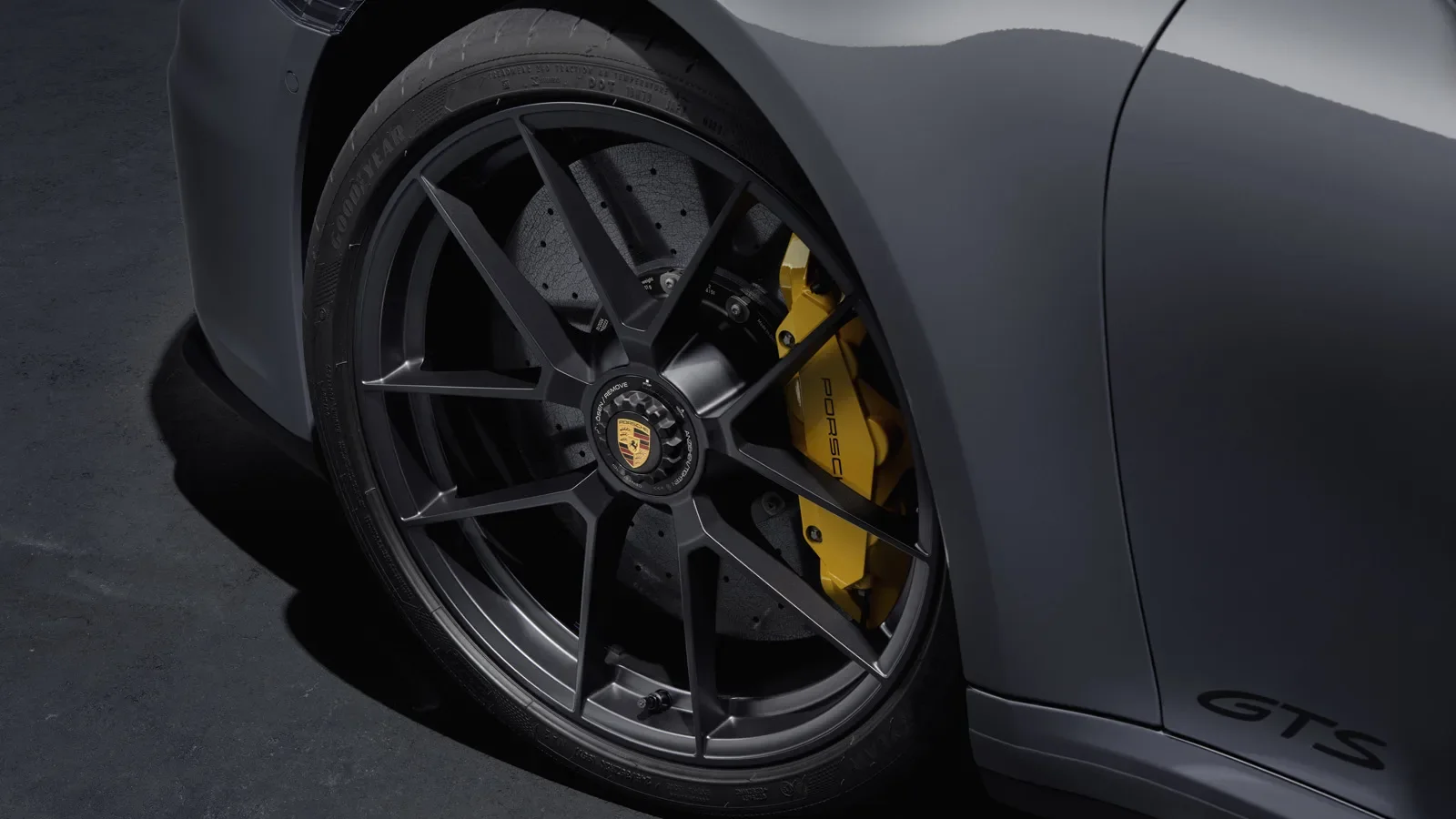 Porsche Palm Springs 2025 911 Carrera GTS Hybrid wheels